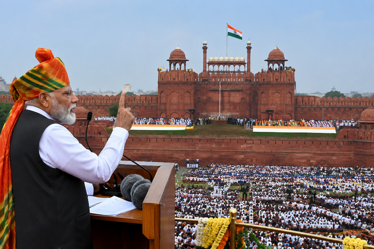 80वें स्वतंत्रता दिवस पर पीएम मोदी ने देश को दिखाई नई दिशा